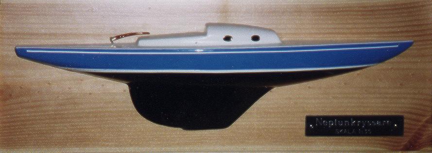 Halvmodell av Neptunkryssare, skala 1:35